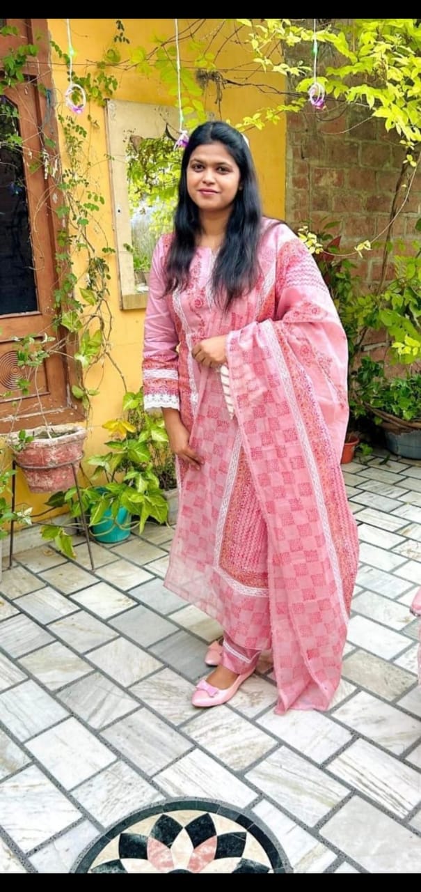 AMREEN JALEES  SUNNI