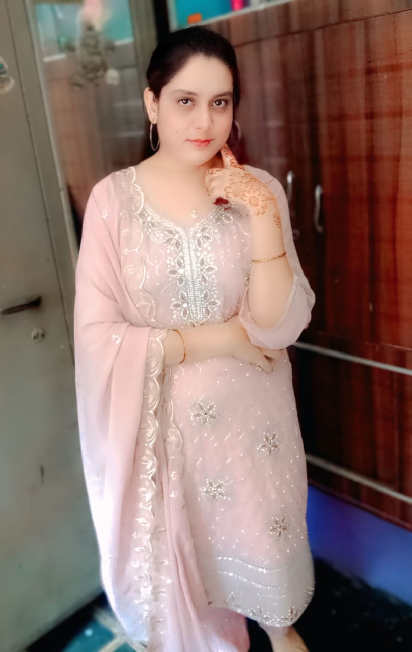 JUHI KHAN